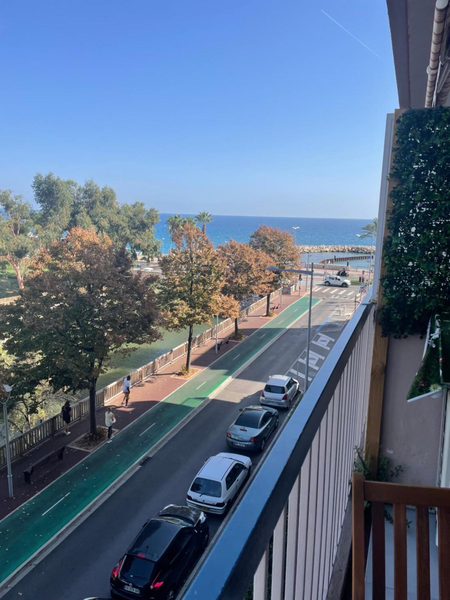 Vue Sur Mer - Magnifique Appartement Tout Confort - Terrasse Et Parking Prive 滨海卡涅 外观 照片